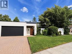 1922 Glen Gary Drive Kamloops, BC V2E 1R4