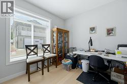 Office/ 4th bedroom - 
