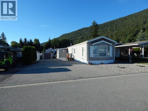 Factory  Measurements 66'x 14'.. - 724 Devon Street Unit# Unit  #55, Creston, BC 