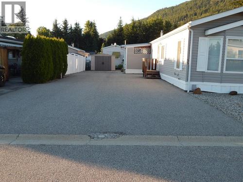 Large desirable parking or park your boat . - 724 Devon Street Unit# Unit  #55, Creston, BC 