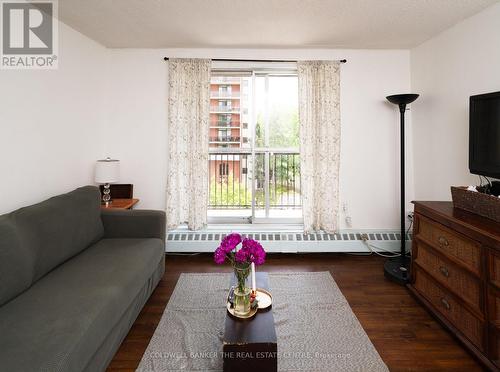 404 - 1690 VICTORIA PARK AVENUE  Toronto, ON M1R 1R1