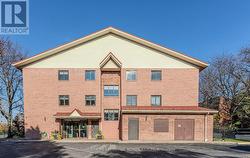 102 - 1275 CORNERBROOK PLACE  Mississauga, ON L5C 3J3