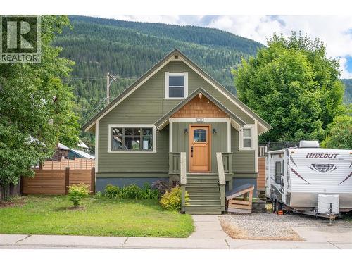 412 Third Street E  Revelstoke, BC V0E 2S0