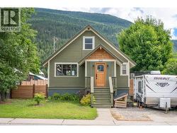 412 Third Street E Revelstoke, BC V0E 2S0