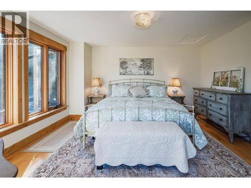 8840 Olson Road, Kaslo, BC - Indoor Photo Showing Bedroom