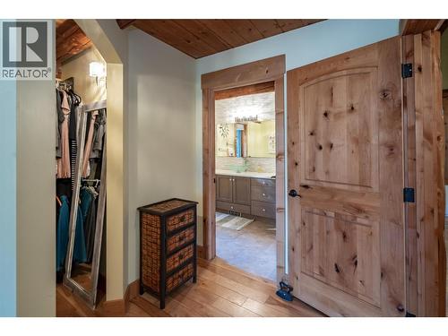 8840 Olson Road, Kaslo, BC - Indoor Photo Showing Other Room