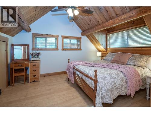 8840 Olson Road, Kaslo, BC - Indoor Photo Showing Bedroom