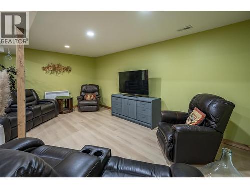 8840 Olson Road, Kaslo, BC - Indoor