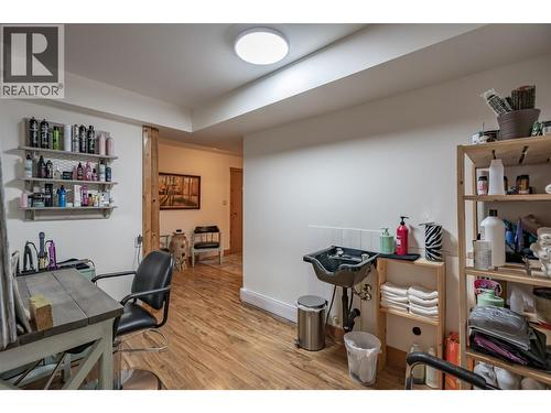 8840 Olson Road, Kaslo, BC - Indoor