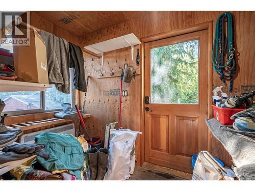 8840 Olson Road, Kaslo, BC - Indoor