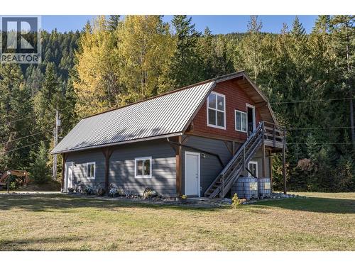 8840 Olson Road, Kaslo, BC - Outdoor