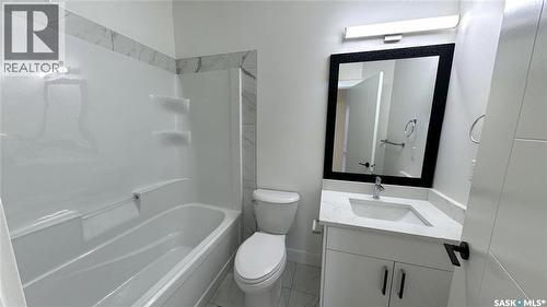 351 Kinloch Bay, Saskatoon, SK 