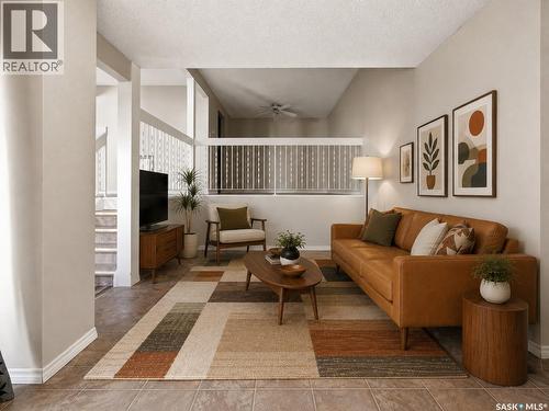 5056 10Th Avenue, Regina, SK - Indoor Photo Showing Living Room