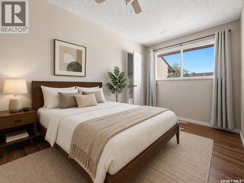 5056 10Th Avenue, Regina, SK - Indoor Photo Showing Bedroom