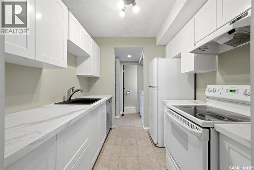 5056 10Th Avenue, Regina, SK - Indoor Photo Showing Kitchen