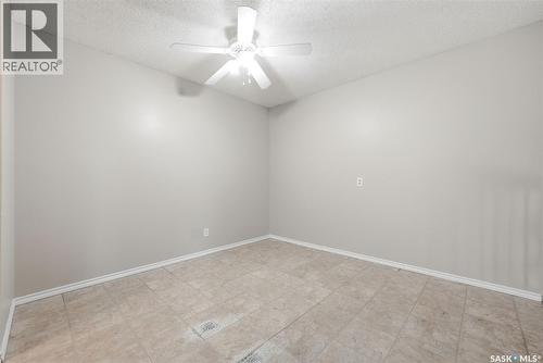 5056 10Th Avenue, Regina, SK - Indoor Photo Showing Other Room