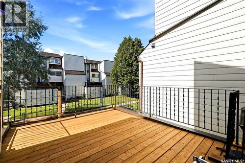 5056 10Th Avenue, Regina, SK - Outdoor With Exterior