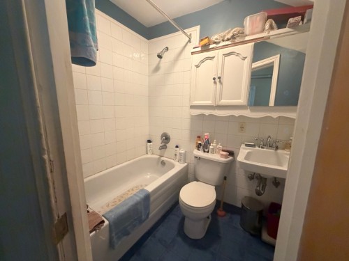 Bathroom - 1439  - 1441 Av. Bourbonnière, Montréal (Mercier/Hochelaga-Maisonneuve), QC - Indoor Photo Showing Bathroom