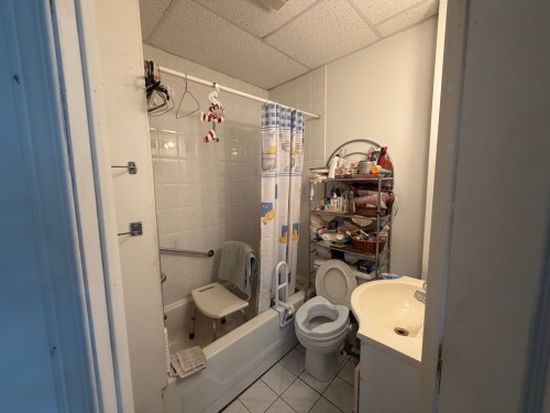 Bathroom - 1439  - 1441 Av. Bourbonnière, Montréal (Mercier/Hochelaga-Maisonneuve), QC - Indoor Photo Showing Bathroom