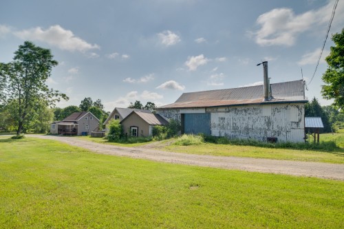Grange - 244 Route 204 O., Saint-Adalbert, QC 