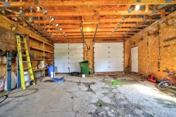 Garage - 