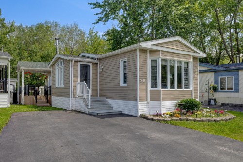 95 9e Rue  Saint-Jean-Sur-Richelieu, QC J2Y 1A5
