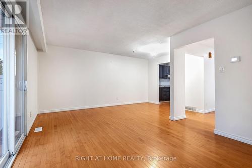 21 - 5 Hadley Circle, Ottawa, ON 
