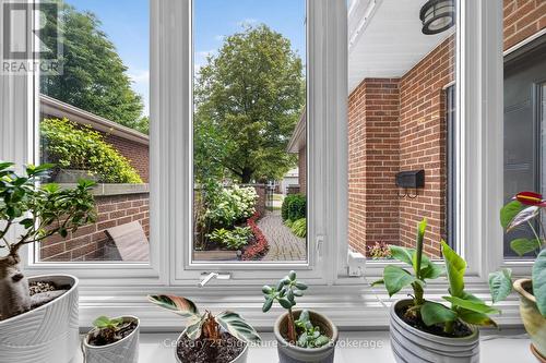 5183 Banting Court, Burlington, ON 