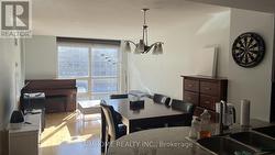 503 - 763 BAY STREET Toronto, ON M5G 2R3