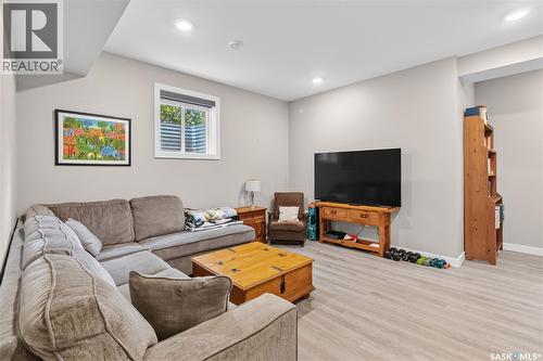1602 Edward Avenue, Saskatoon, SK - Indoor Photo Showing Living Room