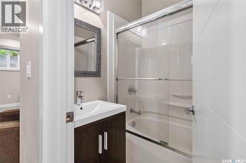 1602 Edward Avenue, Saskatoon, SK - Indoor Photo Showing Bathroom