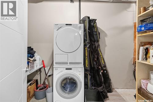 1602 Edward Avenue, Saskatoon, SK - Indoor Photo Showing Laundry Room