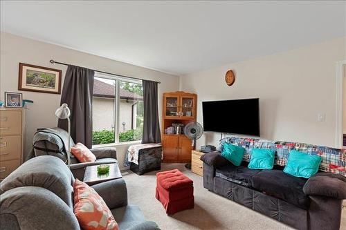 10 Granger St, La Broquerie, MB 