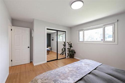 4279 Eldridge Ave, Winnipeg, MB 