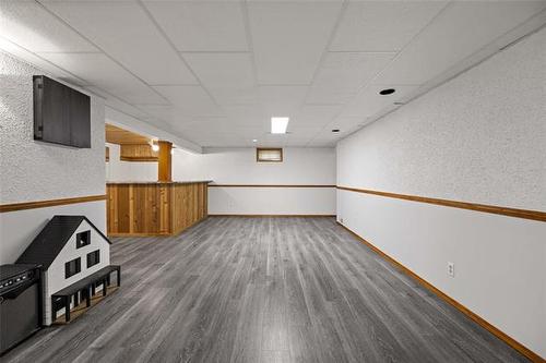 4279 Eldridge Ave, Winnipeg, MB 