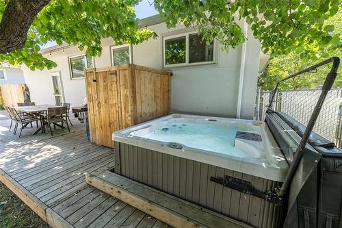 4279 Eldridge Ave, Winnipeg, MB 