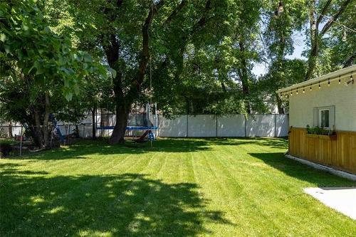4279 Eldridge Ave, Winnipeg, MB 