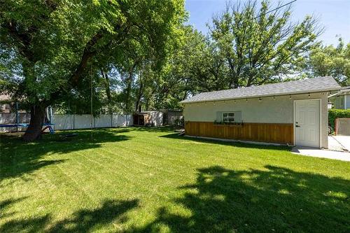 4279 Eldridge Ave, Winnipeg, MB 