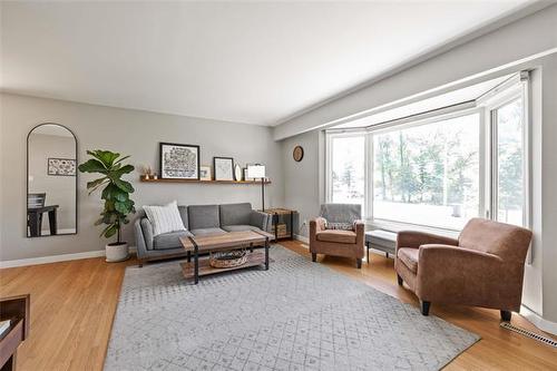 4279 Eldridge Ave, Winnipeg, MB 