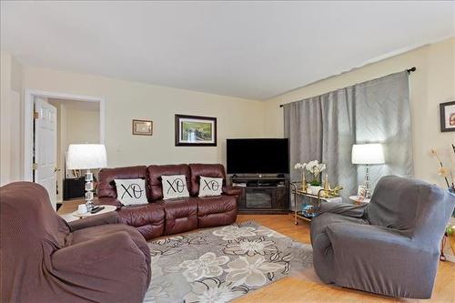 8 Granger St, La Broquerie, MB 