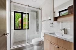 Master Bathroom - 