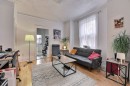 Salon - 2-5578 Av. Du Parc, Montréal (Le Plateau-Mont-Royal), QC 