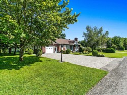 10 Rue Janick  Brownsburg-Chatham, QC J8G 1P3
