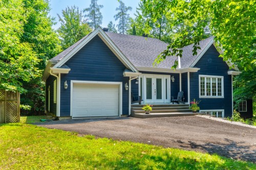 129 Rue Carmen  Saint-Colomban, QC J5K 1G5