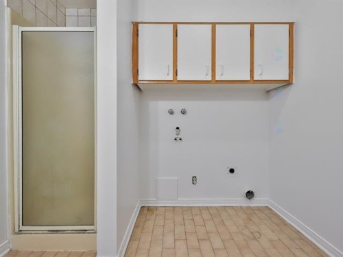 Salle de lavage - 2100Z Boul. René-Laennec, Laval (Vimont), QC 