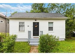 118 Broadway ST  Moncton, NB E1A 3Y4