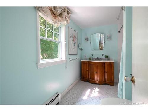 45 Ashland Crt, Fredericton, NB 