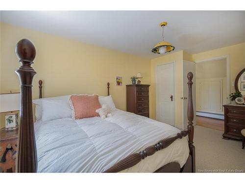 45 Ashland Crt, Fredericton, NB 