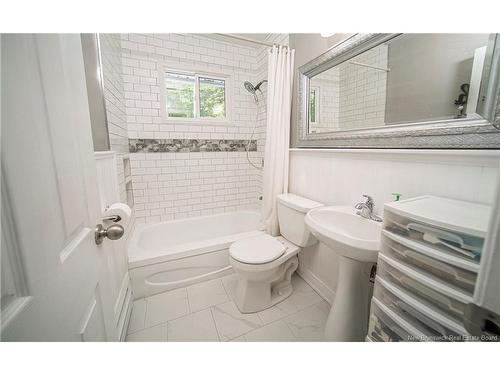 133 Leeds Dr, Fredericton, NB 