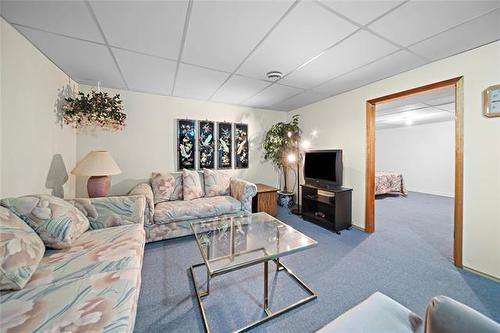187 Weitzel St, Winnipeg, MB 